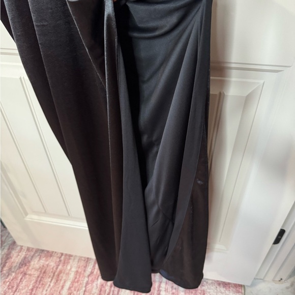 NEW w TAGS 🏷️ LULUS Elegant Black Satin Floor-Length Dress 🖤 (Size XL) - Picture 12 of 16